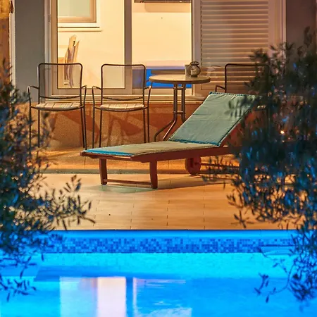 빌라 Beachfront Mihovil With Direct Access Kaštel Štafilić
