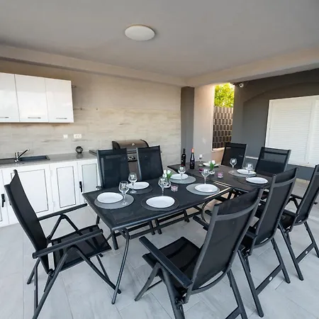 Villa Beachfront Mihovil With Direct Access *